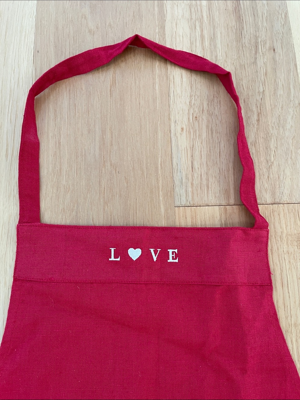 Williams Sonoma LOVE Embroidery Red Kitchen Apron NEW!